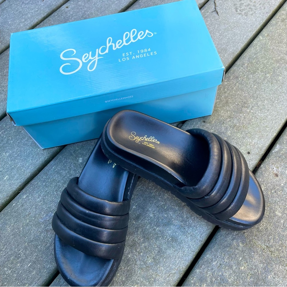 Seychelles black leather vibe check sandal puffer slide platform